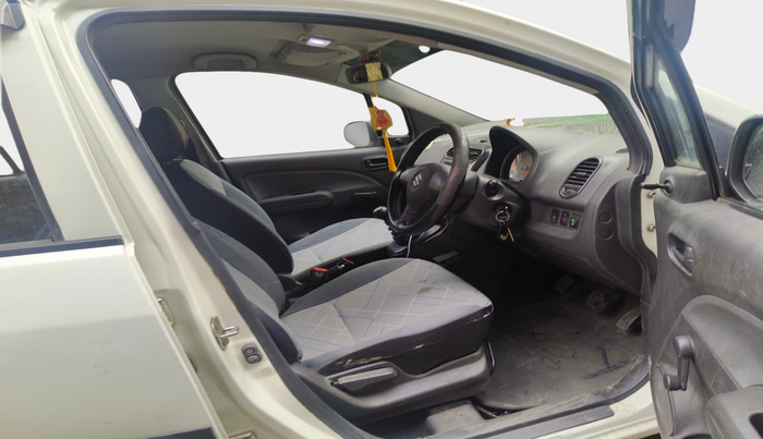 2010 Maruti Ritz LXI, Petrol, Manual, 1,20,586 km, interior