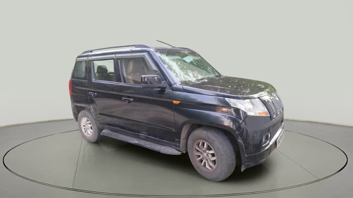 2018 Mahindra TUV300 T8 AMT, Diesel, Automatic, 25,117 km, exterior