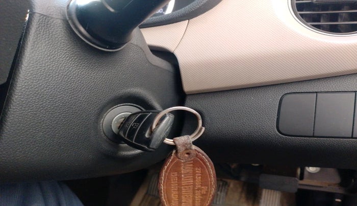 2017 Hyundai Grand i10 MAGNA 1.2 KAPPA VTVT, Petrol, Manual, 38,175 km, interior