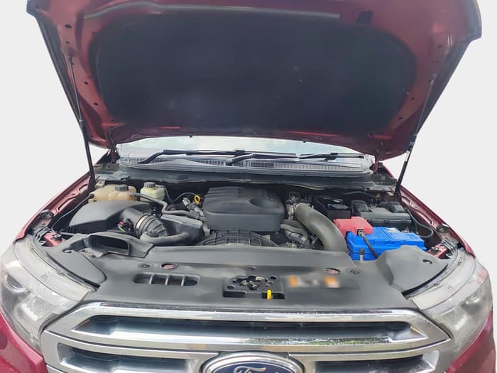 2016 Ford Endeavour TREND 2.2 4X2 AT, Diesel, Automatic, 77,950 km, exterior