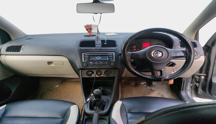 2013 Volkswagen Polo COMFORTLINE 1.2L PETROL, Petrol, Manual, 1,05,201 km, interior