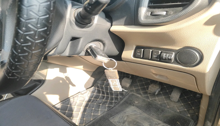 2022 Mahindra BOLERO NEO N 4, Diesel, Manual, 1,583 km, interior