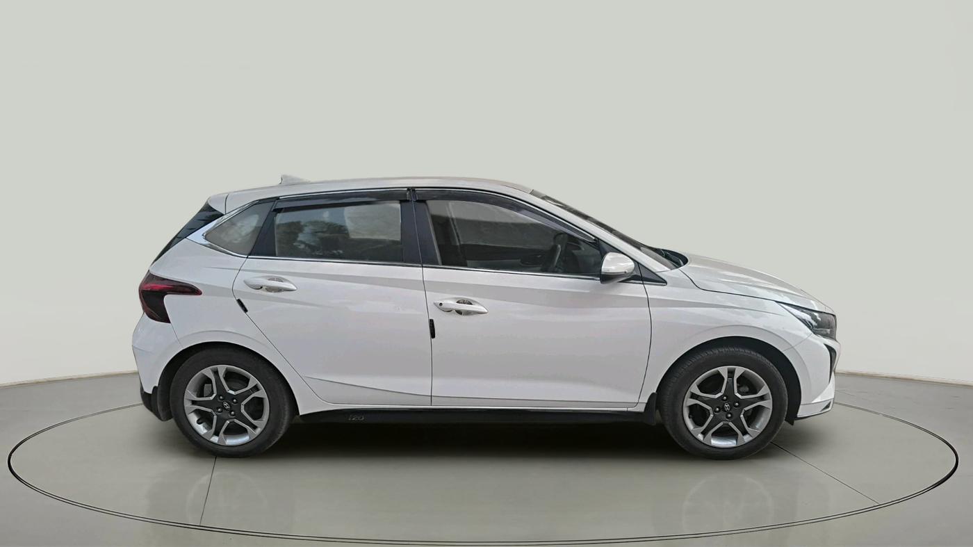 2025 Hyundai NEW I20 SPORTZ 1.2 MT, Petrol, Manual, 21,689 km, exterior
