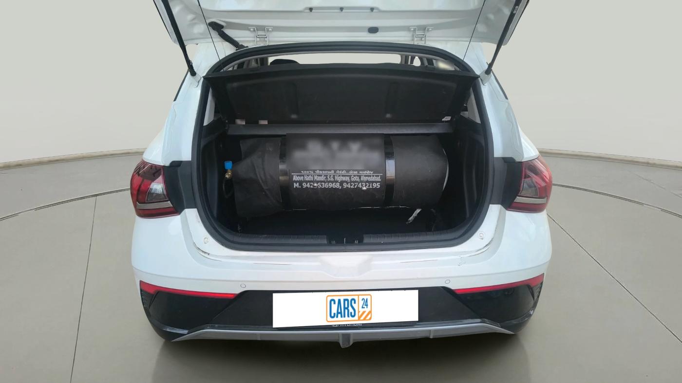 2025 Hyundai NEW I20 SPORTZ 1.2 MT, Petrol, Manual, 21,689 km, exterior
