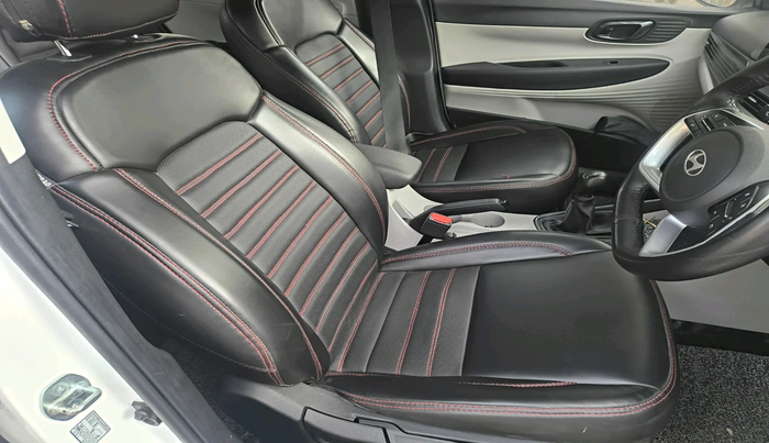 2025 Hyundai NEW I20 SPORTZ 1.2 MT, Petrol, Manual, 21,689 km, interior