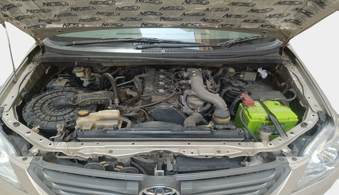 2013 Toyota Innova 2.5 VX 7 STR, Diesel, Manual, 1,51,752 km, exterior