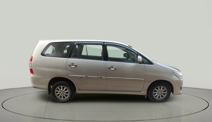 2013 Toyota Innova 2.5 VX 7 STR, Diesel, Manual, 1,51,752 km, exterior