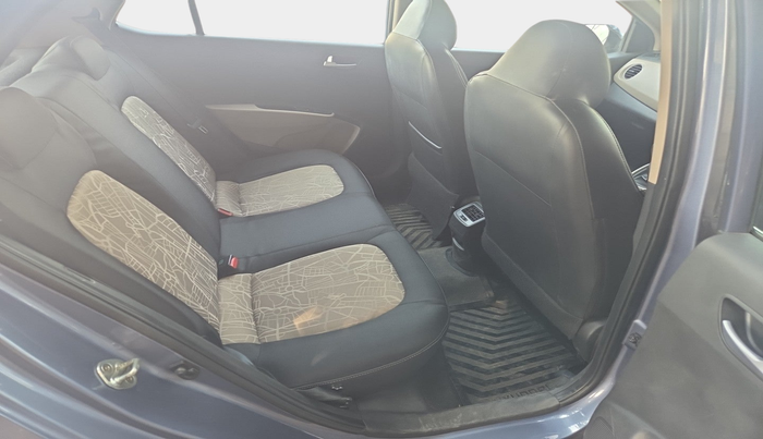 2016 Hyundai Grand i10 SPORTZ 1.2 KAPPA VTVT, Petrol, Manual, 33,182 km, interior