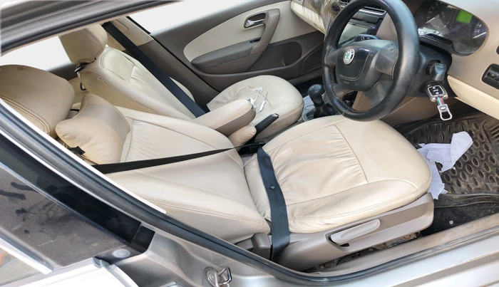 2012 Skoda Rapid AMBITION 1.6 TDI CR MT, Diesel, Manual, 10,489 km, interior