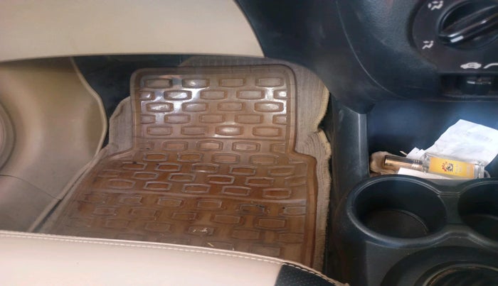 2014 Honda Brio E MT, Petrol, Manual, 42,560 km, interior