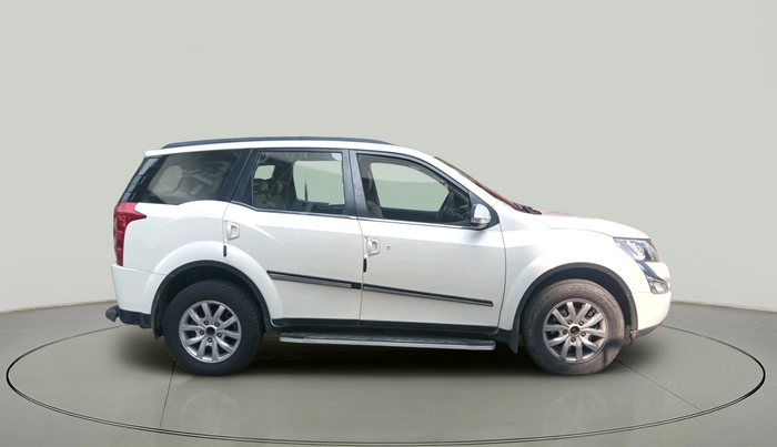 2017 Mahindra XUV500 W10, Diesel, Manual, 1,12,720 km, exterior