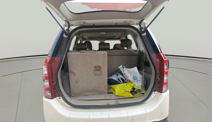 2017 Mahindra XUV500 W10, Diesel, Manual, 1,12,720 km, exterior