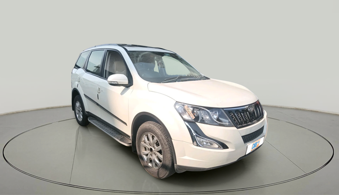 2017 Mahindra XUV500 W10, Diesel, Manual, 1,12,720 km, exterior