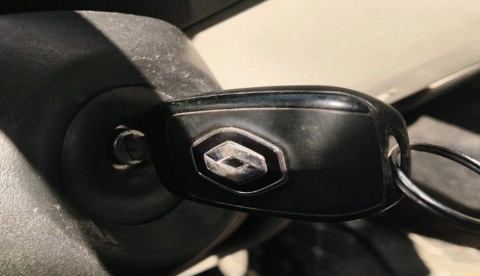 2023 Renault TRIBER RXT, Petrol, Manual, 12,594 km, interior