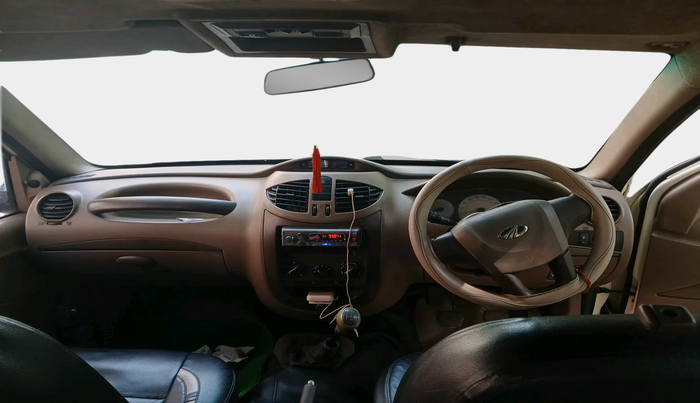 2013 Mahindra Xylo D4, Diesel, Manual, 2,82,461 km, interior