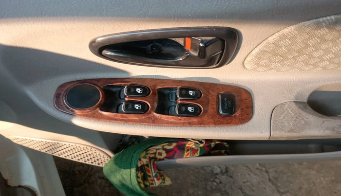 2011 Hyundai Accent GLE, Petrol, Manual, 60,376 km, interior