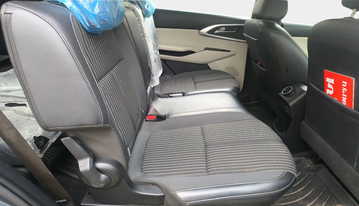 2023 KIA CARENS PRESTIGE 1.4 PETROL 7 STR, Petrol, Manual, 25,206 km, interior