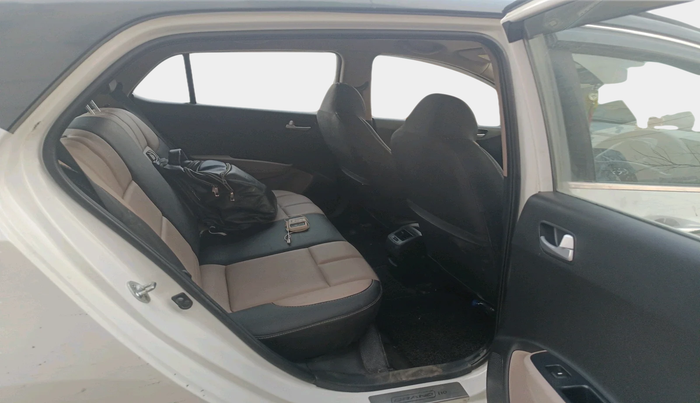 2016 Hyundai Grand i10 ASTA (O) AT 1.2 KAPPA VTVT, Petrol, Automatic, 52,091 km, interior