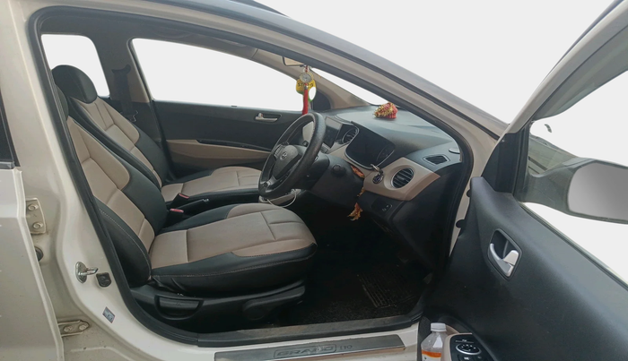 2016 Hyundai Grand i10 ASTA (O) AT 1.2 KAPPA VTVT, Petrol, Automatic, 52,091 km, interior