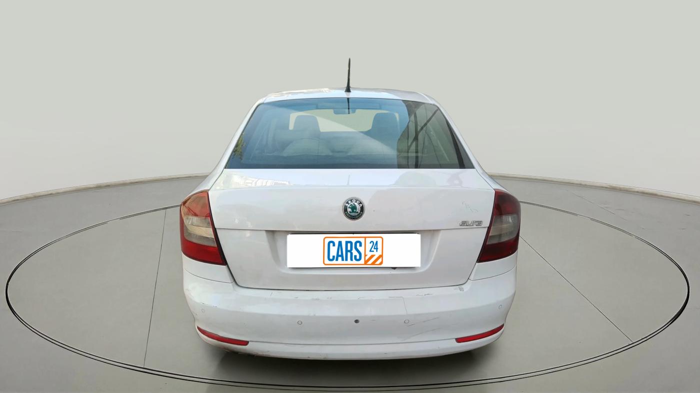 2013 Skoda Laura ELEGANCE 2.0 TDI CR AT, Diesel, Automatic, 1,24,750 km, exterior