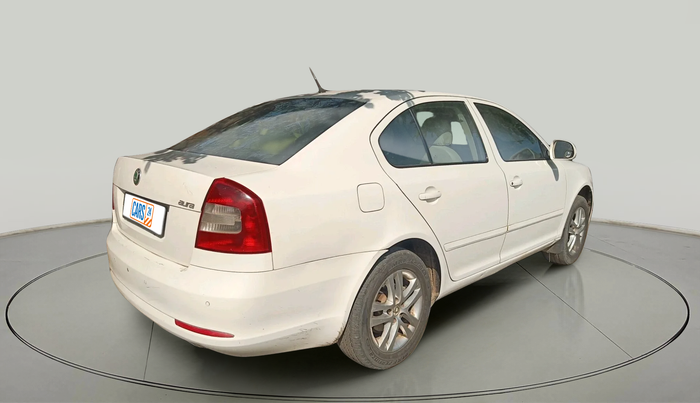 2013 Skoda Laura ELEGANCE 2.0 TDI CR AT, Diesel, Automatic, 1,24,750 km, exterior