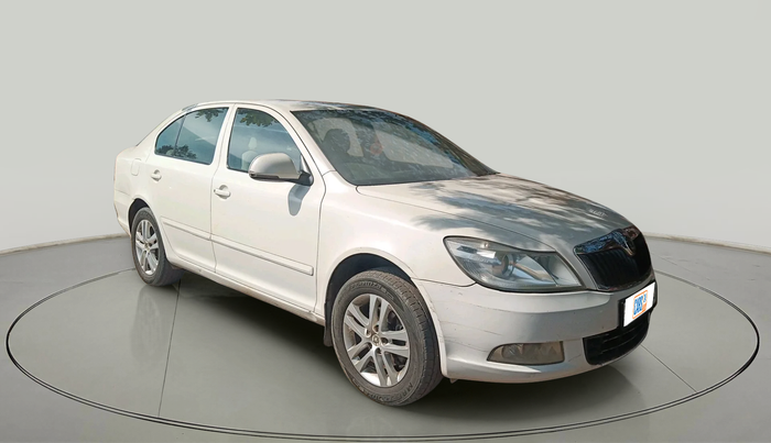 2013 Skoda Laura ELEGANCE 2.0 TDI CR AT, Diesel, Automatic, 1,24,750 km, exterior