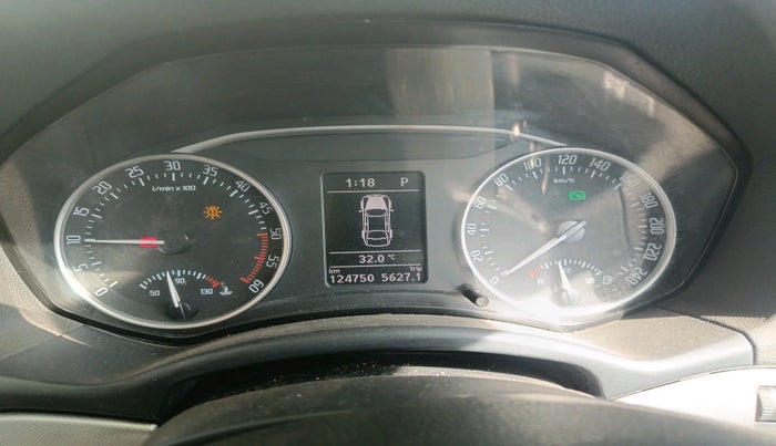 2013 Skoda Laura ELEGANCE 2.0 TDI CR AT, Diesel, Automatic, 1,24,750 km, interior