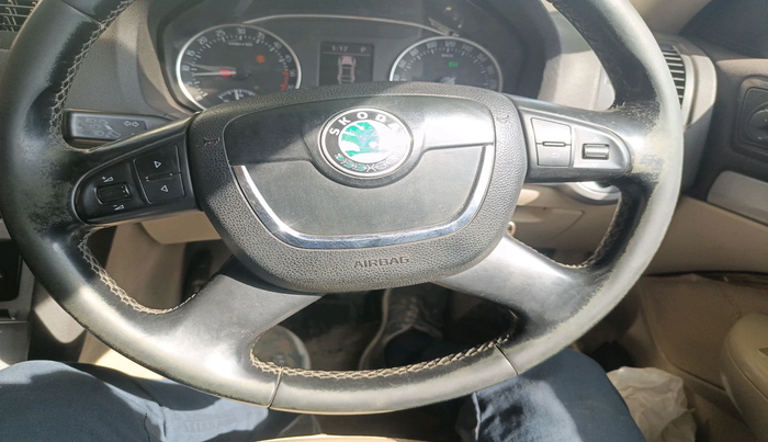 2013 Skoda Laura ELEGANCE 2.0 TDI CR AT, Diesel, Automatic, 1,24,750 km, interior