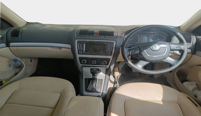 2013 Skoda Laura ELEGANCE 2.0 TDI CR AT, Diesel, Automatic, 1,24,750 km, interior