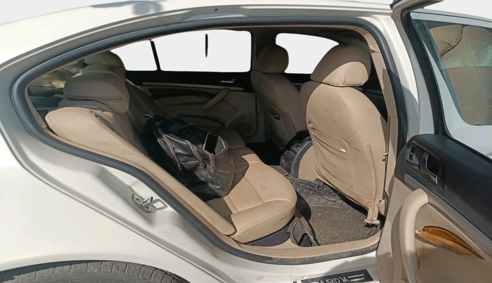 2013 Skoda Laura ELEGANCE 2.0 TDI CR AT, Diesel, Automatic, 1,24,750 km, interior