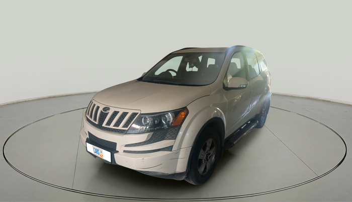 2015 Mahindra XUV500 W8, Diesel, Manual, 1,01,937 km, exterior