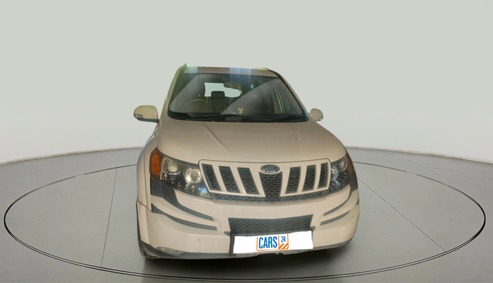 2015 Mahindra XUV500 W8, Diesel, Manual, 1,01,937 km, exterior