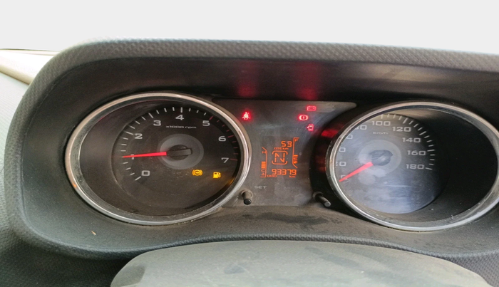 2016 Mahindra TUV300 T8, Diesel, Manual, 93,379 km, interior