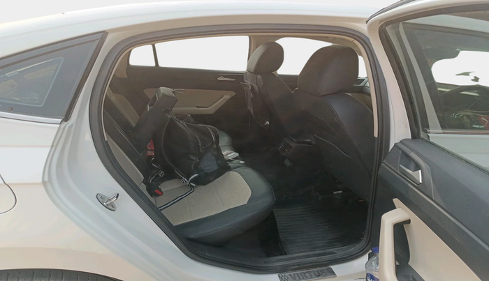 2023 Volkswagen VIRTUS Topline 1.0 TSI MT (Electric Seats), Petrol, Manual, 33,221 km, interior