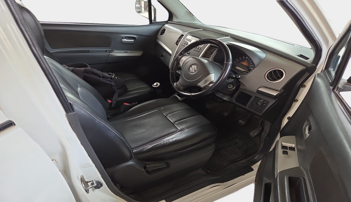 2011 Maruti Wagon R 1.0 LXI, Petrol, Manual, 1,28,649 km, interior