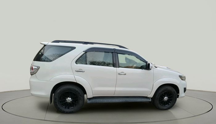 2012 Toyota Fortuner 3.0 4X4 MT, Diesel, Manual, 2,27,290 km, exterior