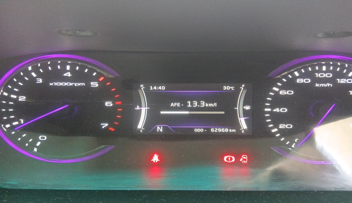 2018 Mahindra MARAZZO M6 7 STR, Diesel, Manual, 62,968 km, interior