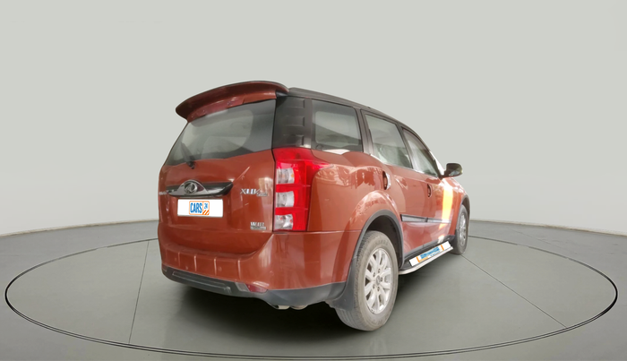 2016 Mahindra XUV500 W10 AT, Diesel, Automatic, 84,561 km, exterior