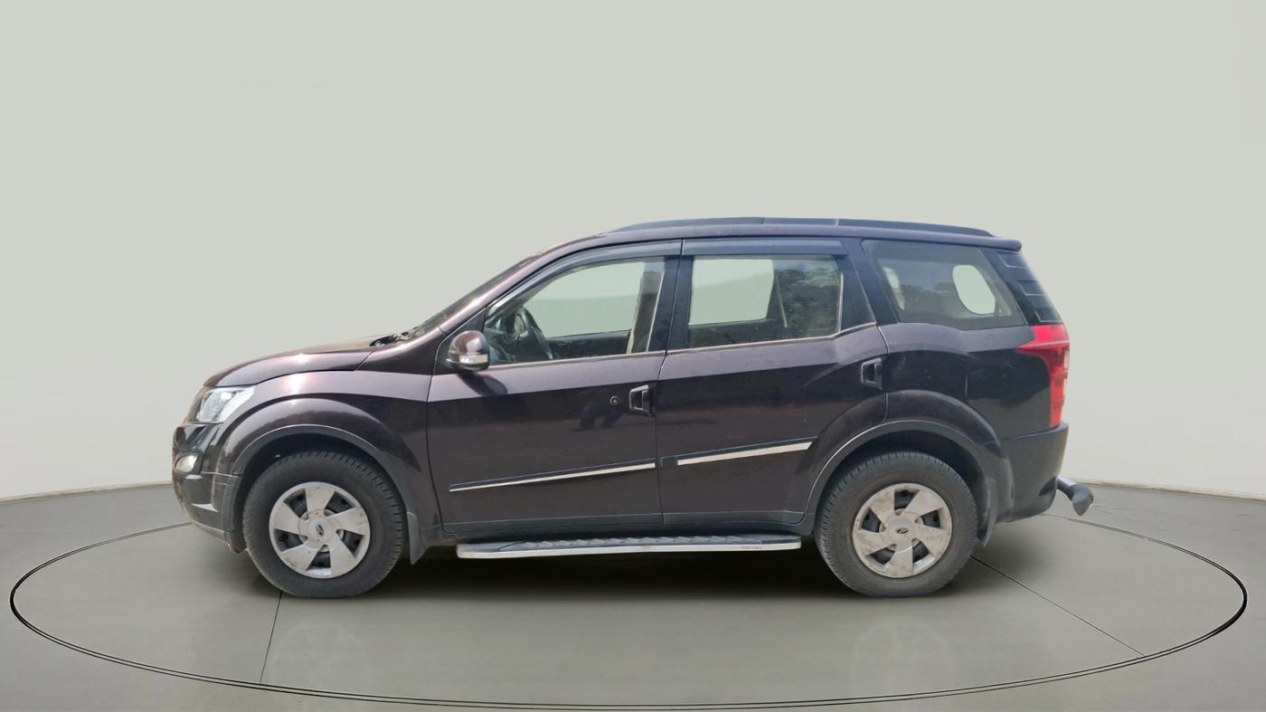 2016 Mahindra XUV500 W6, Diesel, Manual, 1,04,672 km, exterior