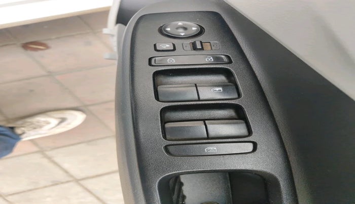 2020 Hyundai GRAND I10 NIOS SPORTZ 1.2 KAPPA VTVT, CNG, Manual, 50,218 km, interior