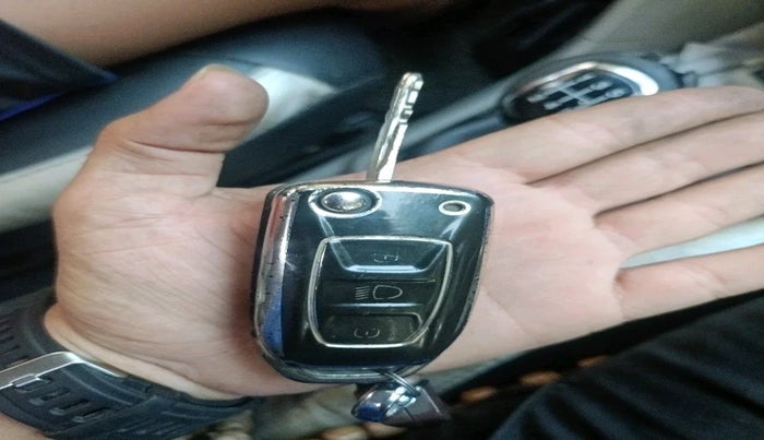 2018 Tata Tiago XZ PETROL, Petrol, Manual, 1,73,732 km, interior