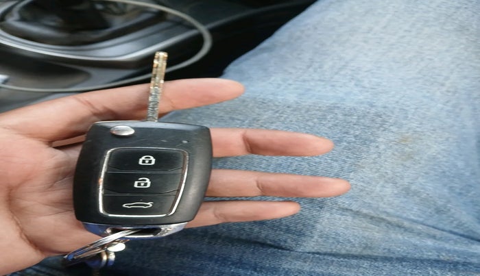 2015 Honda City 1.5L I-DTEC V, Diesel, Manual, 1,10,327 km, interior