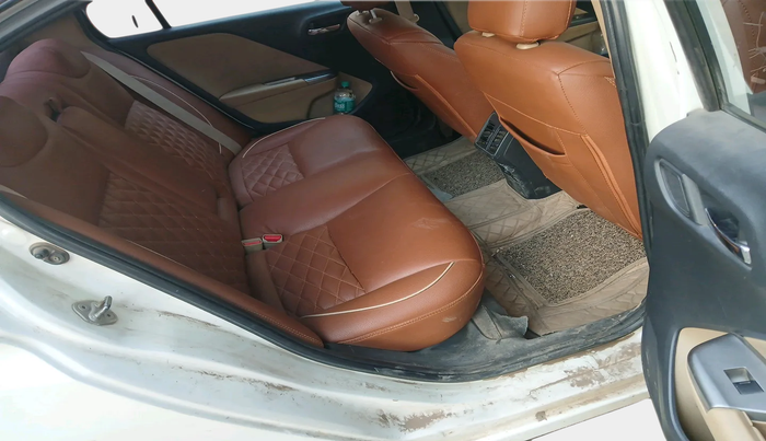 2015 Honda City 1.5L I-DTEC V, Diesel, Manual, 1,10,327 km, interior