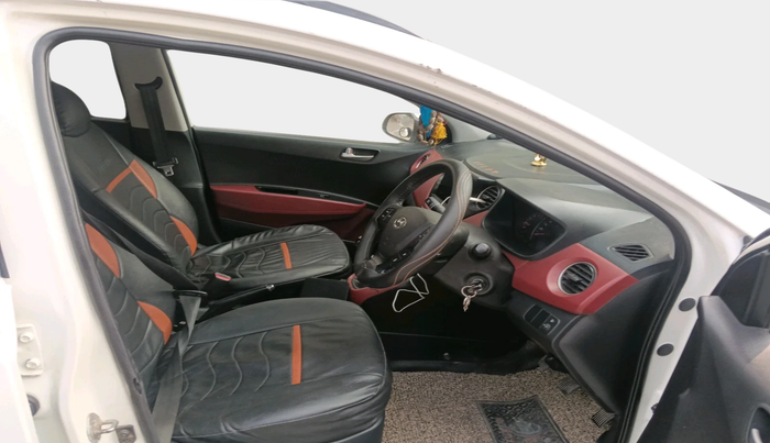 2016 Hyundai Grand i10 SPORTZ 1.1 CRDI, Diesel, Manual, 82,661 km, interior