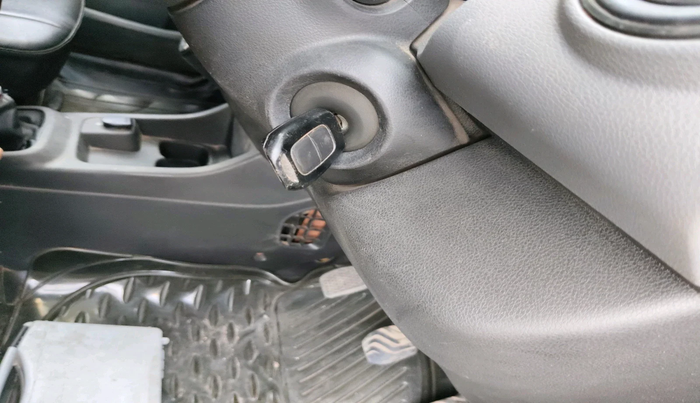 2017 Renault Kwid RXT 0.8, Petrol, Manual, 71,718 km, interior