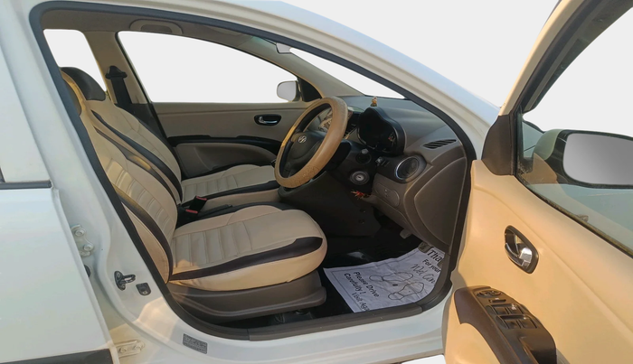 2012 Hyundai i10 MAGNA 1.2, Petrol, Manual, 1,11,839 km, interior