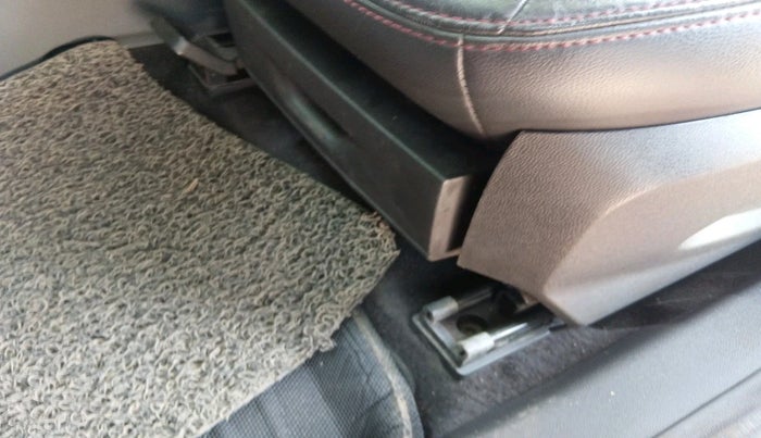 2013 Ford Ecosport TITANIUM 1.5L DIESEL, Diesel, Manual, 1,25,006 km, interior