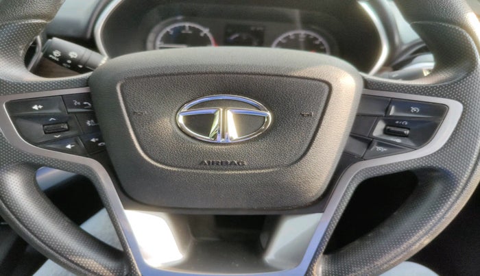 2022 Tata Harrier XT 2.0L KRYOTEC, Diesel, Manual, 32,235 km, interior