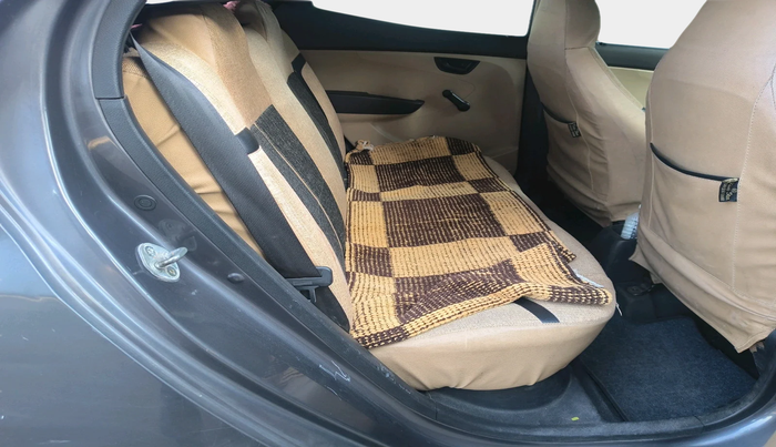 2016 Hyundai Eon MAGNA +, Petrol, Manual, 77,237 km, interior