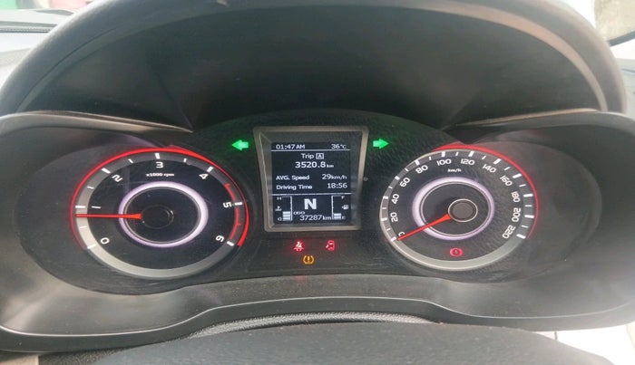 2023 Mahindra XUV300 W6 1.5 Diesel, Diesel, Manual, 37,287 km, interior